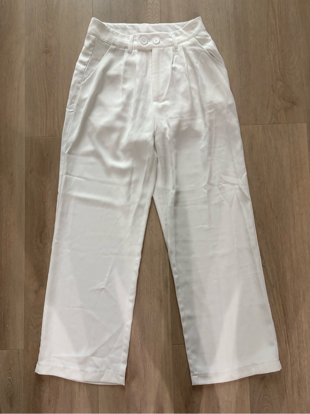 Women’s White Pleated High-Rise Trousers